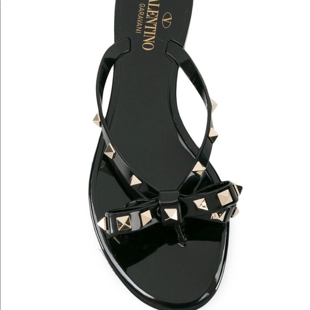 BRAND NEW  VALENTINO LIKE Fashion Sandals 👡👡